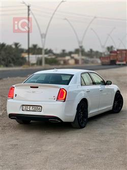 كرايسلر 300